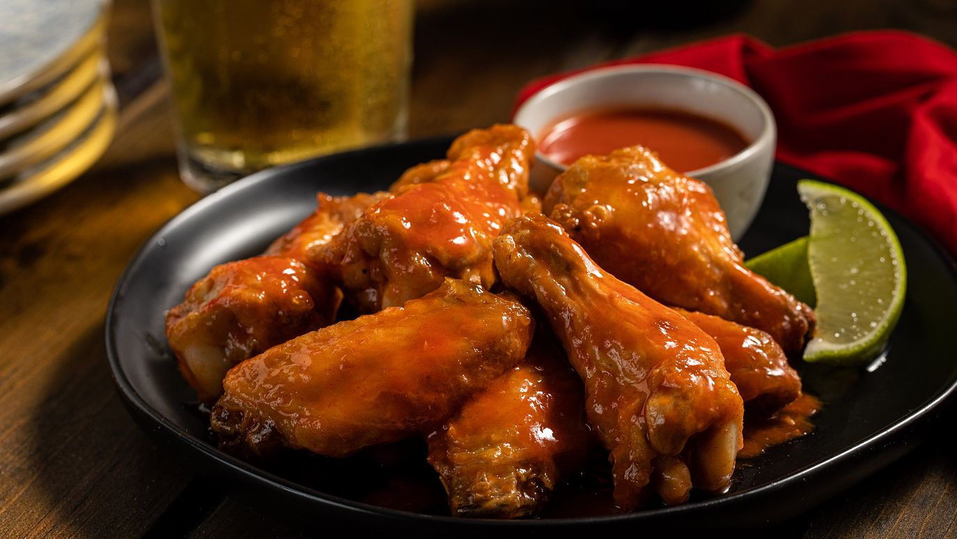 CHICKEN WING RECIPE WITH CHILLI AND LIME SAUCE